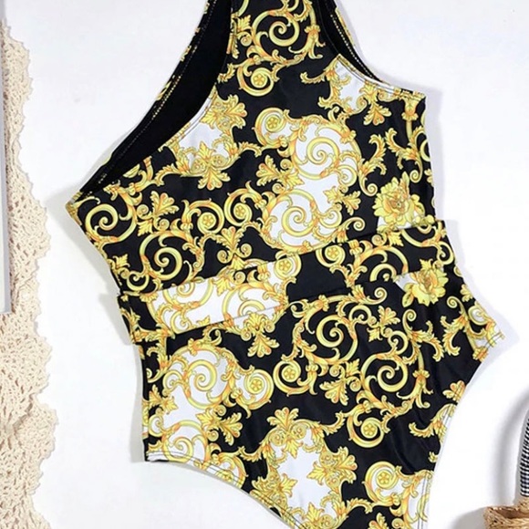 Rich Girl Swimwear - Picture 2 of 3